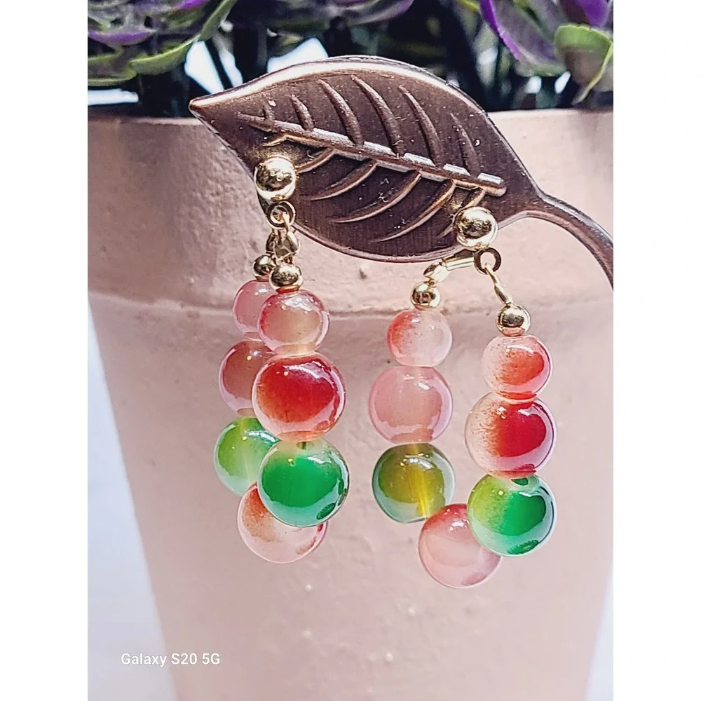 Red and Green Agate Bead Gold Tone Hoop Post Earrings Bohemian‎ Gemstone Jewelry